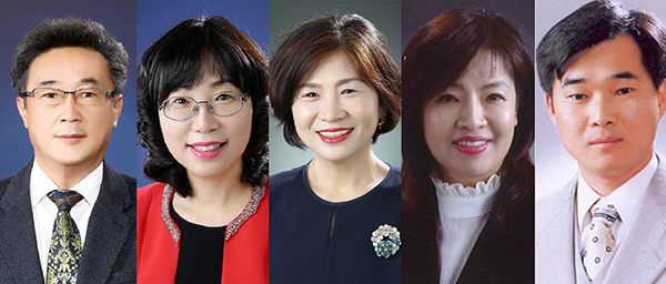 조두진 무거고 교장, 김영미 녹수초 교장, 민복수 반천초 교감, 정기자 민주시민교육과장, 정동신 교육정책연구소장(왼쪽부터)
