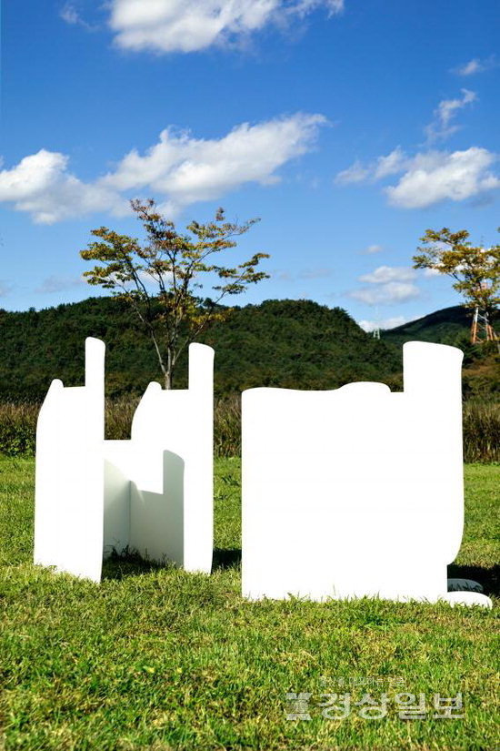 ▲ ‘여긴 처음 보지만 내가 어렸을 때부터 놀던 곳이다’(국동완).