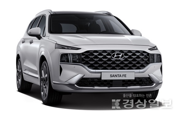 현대차가 6일 싼타페의 연식 변경 모델 ‘2022 싼타페’를 출시하고 본격적인 판매에 들어갔다.