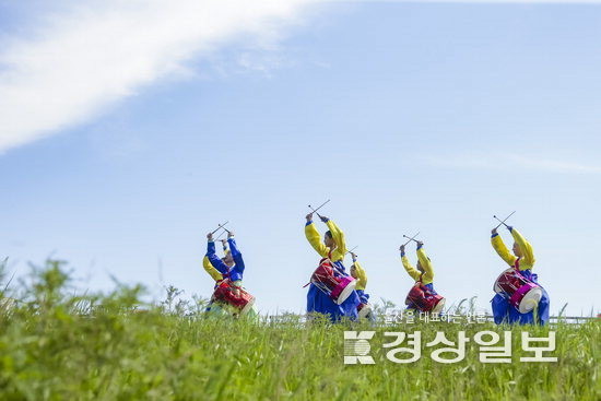 ▲ 무용단 춤판.