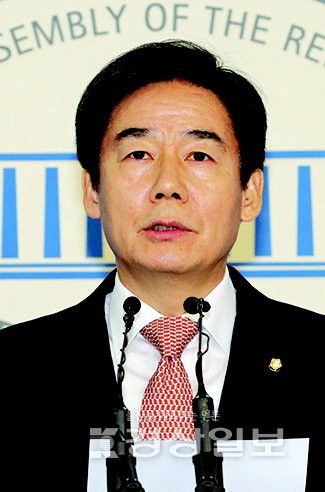 ▲ 이용호 의원(정무사법행정분과)