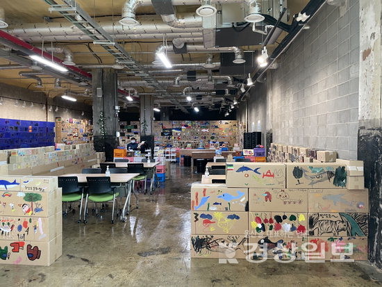 ▲ 울산 남구 장생포 고래문화특구에 위치한 문화공간 ‘장생포문화창고’.