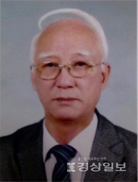 ▲ 금병소 시인