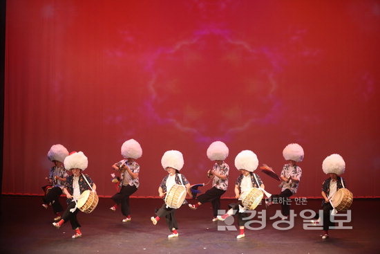 ▲ 국악타악그룹 버슴새