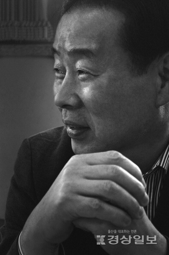 ▲ 이우걸 시인