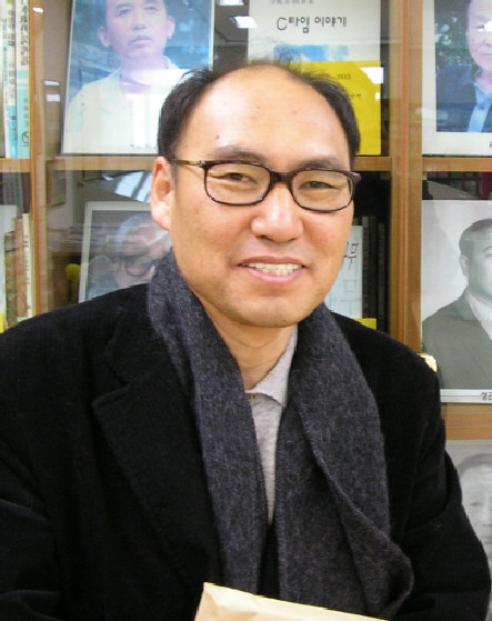 안성길 시인·평론가