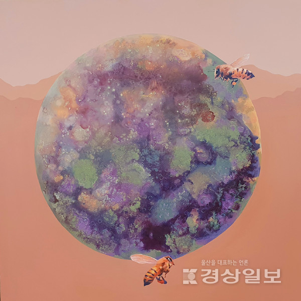 김광석 작가가 오는 13일까지 갤러리 샤츠에서 10번째 기획전 ‘자연에 스며들다’를 연다.
