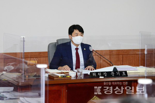 울산 중구의회(의장 강혜순)가 주민들의 조세편의 제공을 위해 운영 중인 ‘마을세무사’를 지원하기 위한 법적 근거 마련에 나섰다.