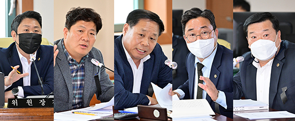 김종섭 시의원, 공진혁 시의원, 김동칠 시의원, 권태호 시의원, 이장걸 시의원(왼쪽부터)