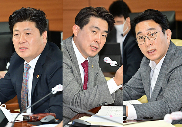 울산시의회가 울산시와 울산시교육청을 상대로 내년도 예산안 심사에 본격 착수했다. 사진은 심사에 나선 공진혁·김종훈·방인섭 의원(왼쪽부터).