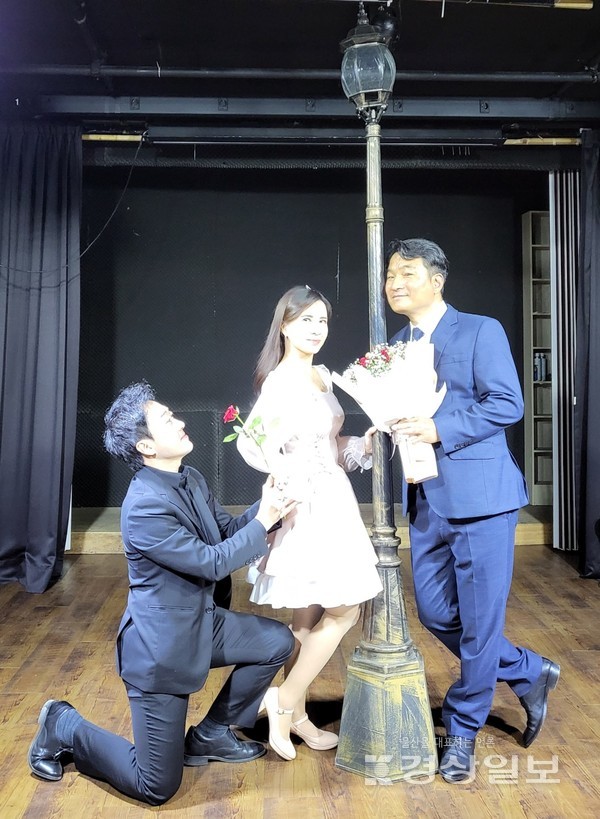 극단 푸른가시는 3~4일 ‘소극장 푸른가시’에서 세미 뮤지컬 ‘그때 우린’을 공연한다.