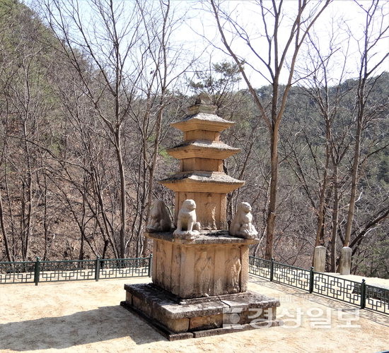 ▲ 관덕동 삼층석탑