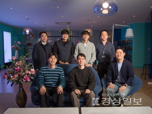 이번 연구를 진행한 UNIST 연구진의 모습.