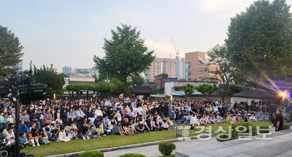 울산 의병들의 충의정신과 격동의 역사를 담은 실경뮤지컬 ‘울산, 임진왜란’이 매 회차 만석을 이루며 인기몰이를 하고 있다.