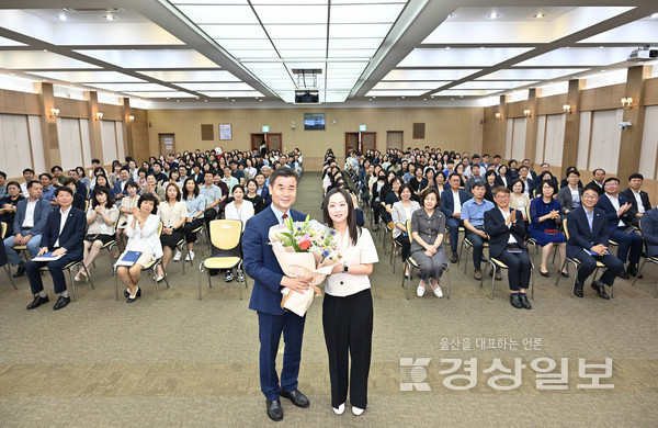 울산 중구가 3일 중구청 대회의실에서 민선 8기 취임 1주년 기념식을 개최했다.