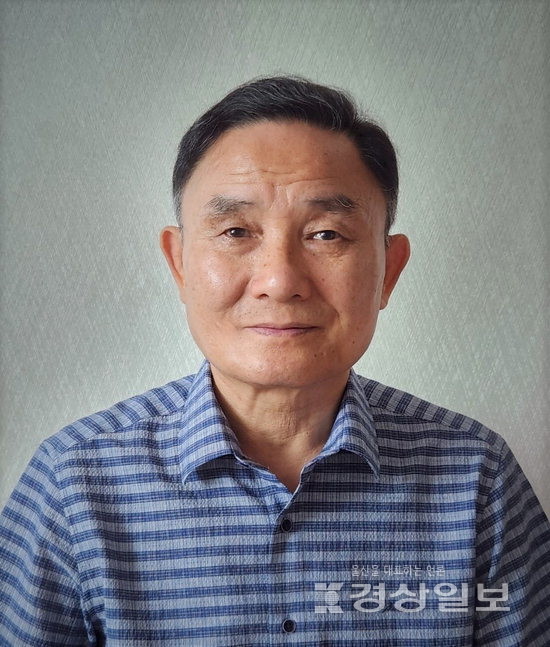 ▲ 권후근 울산공단문학회 회장