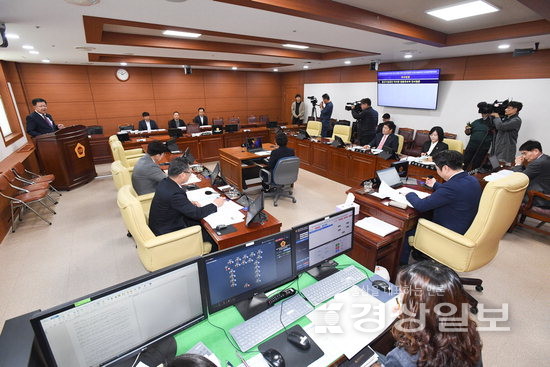 ▲ 울산시의회는 23일 오전 10시 제2차 울산시설공단 이사장 임용후보자 인사청문특별위원회를 개회하고 임용후보자에 대한 인사청문을 실시했다.