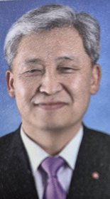 박태만 시인