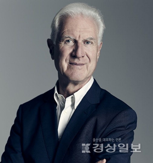 ▲ 지휘자 크리스토프 포펜.