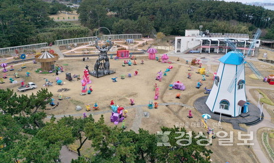 ▲ 다양한 볼거리, 즐길거리로 인해 울산 울주군 서생면 간절곶 방문객은 증가세를 기록하고 있으며 한국관광 100선에 이름을 올리기도 했다.
