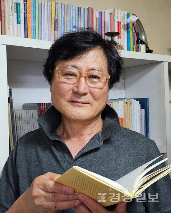 ▲  임석(사진) 시인