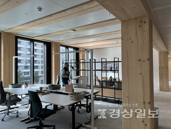 ▲ 팀버 파이오니어는 외벽 등 일부를 제외한 대부분이 나무로 지어졌다.