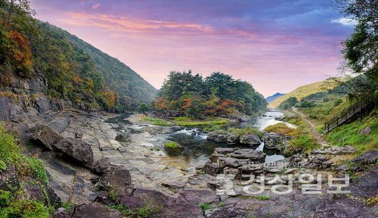 ▲ 울산 울주군 천전리 명문과 암각화 일대 전경. 울산시 제공