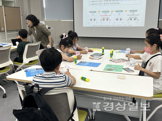 ▲ 울산 울주군 범서읍 천상길 끝자락에 있는 천상도서관.