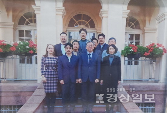 ▲ 필자의 금요병 공간, 주헝가리 대한민국 대사관.