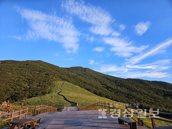 ▲ 수려한 산세와 비경을 간직한 영남알프스 전경.