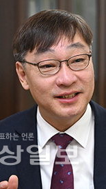 ▲ 백창훈(NH농협은행 울산본부장) 위원