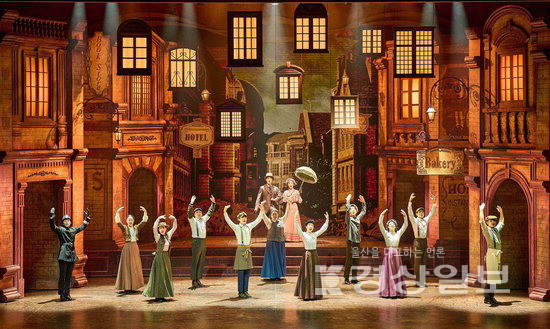 ▲ 뮤지컬 ‘레드북’의 한 장면. HD아트센터 제공