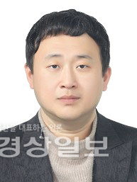 ▲ 한나라당 사무처 당직자 공채 10기 출신인 장희철(사진) 사무처장